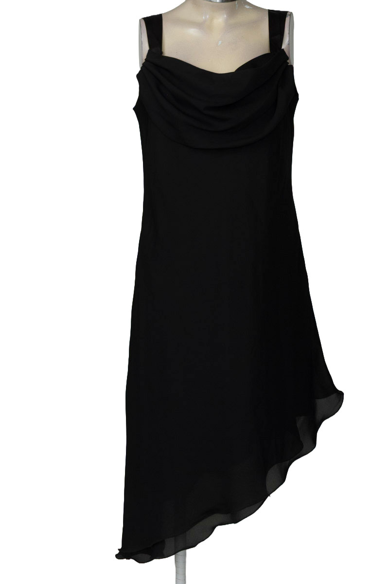 Vestido / Enterizo color Negro - Closeando