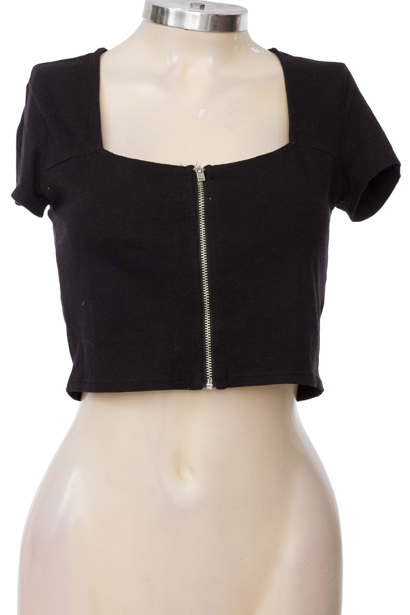 Top / Camiseta color Negro - Forever 21