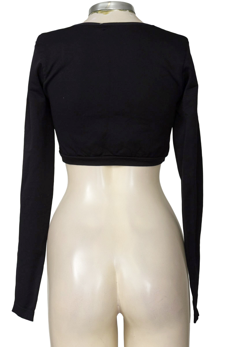 Ropa Deportiva / Salida de Baño color Negro - Closeando