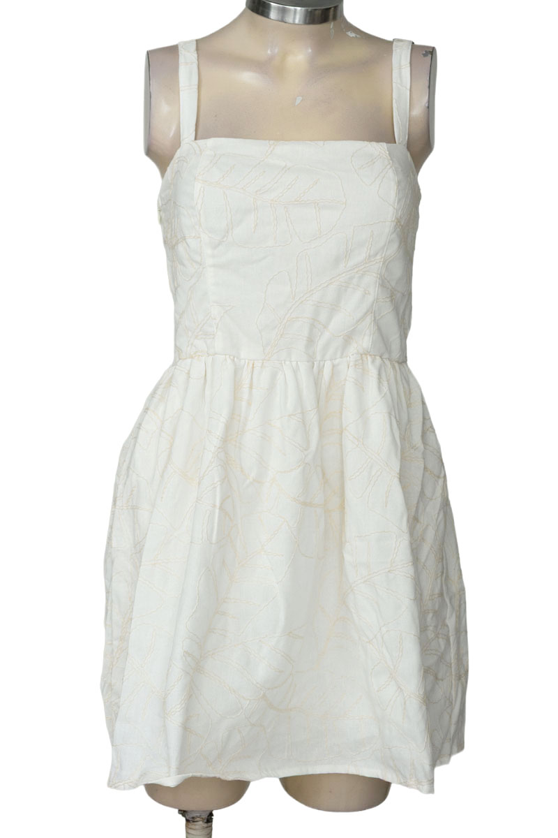 Vestido / Enterizo color Beige - Boral