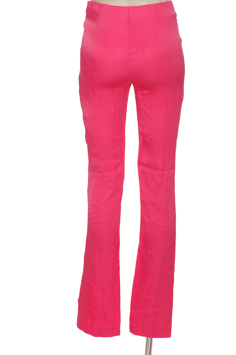 Pantalones color Fucsia - Zara