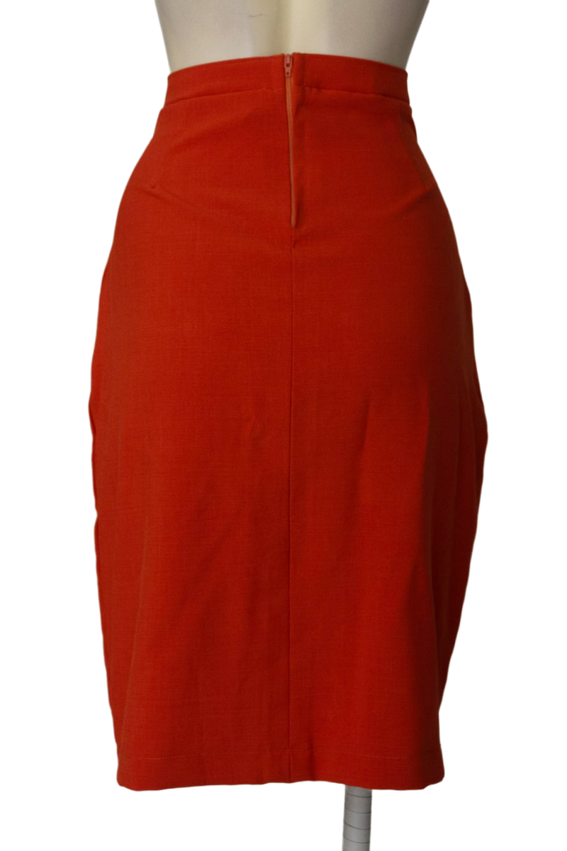 Falda color Naranja - Closeando