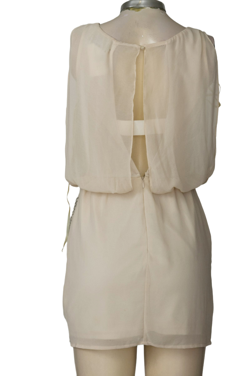 Vestido / Enterizo color Negro - Zara