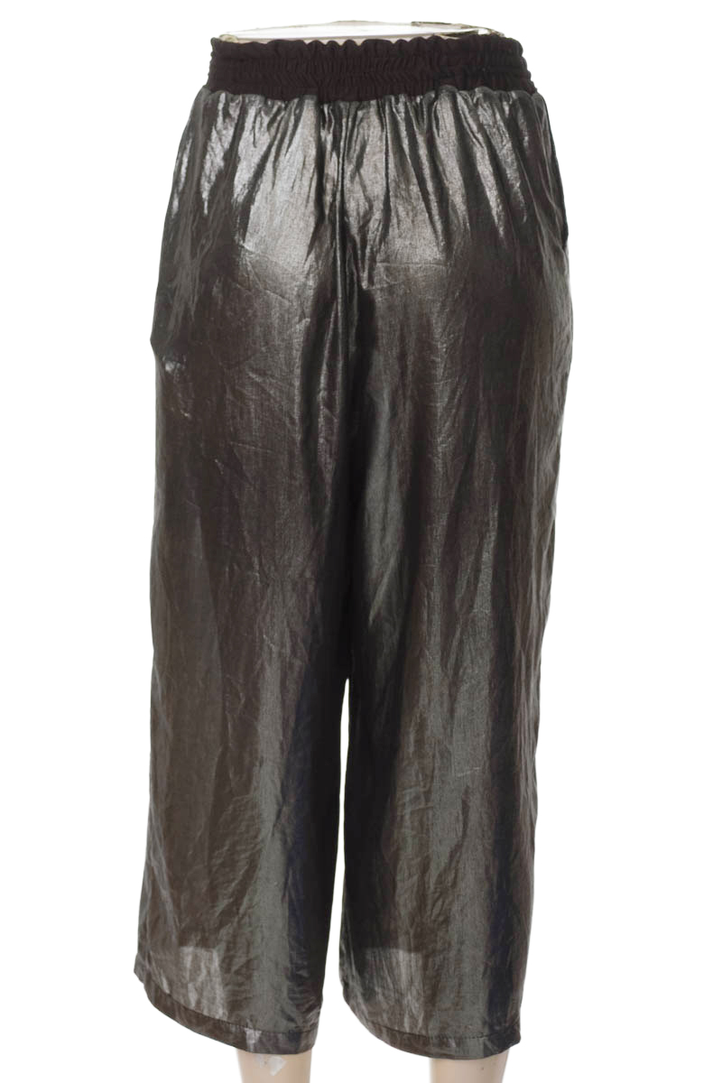 Pantalones color Negro - Stradivarius