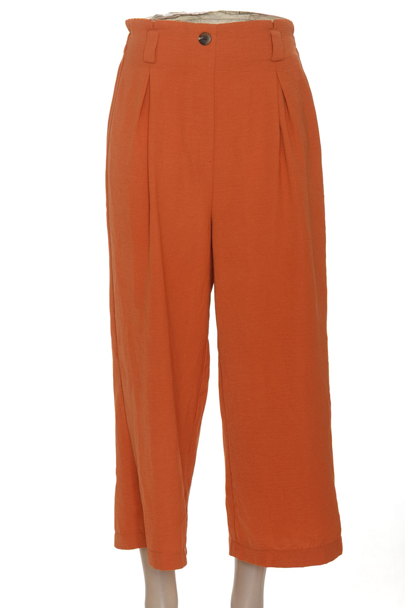 Pantalones color Naranja - Stradivarius