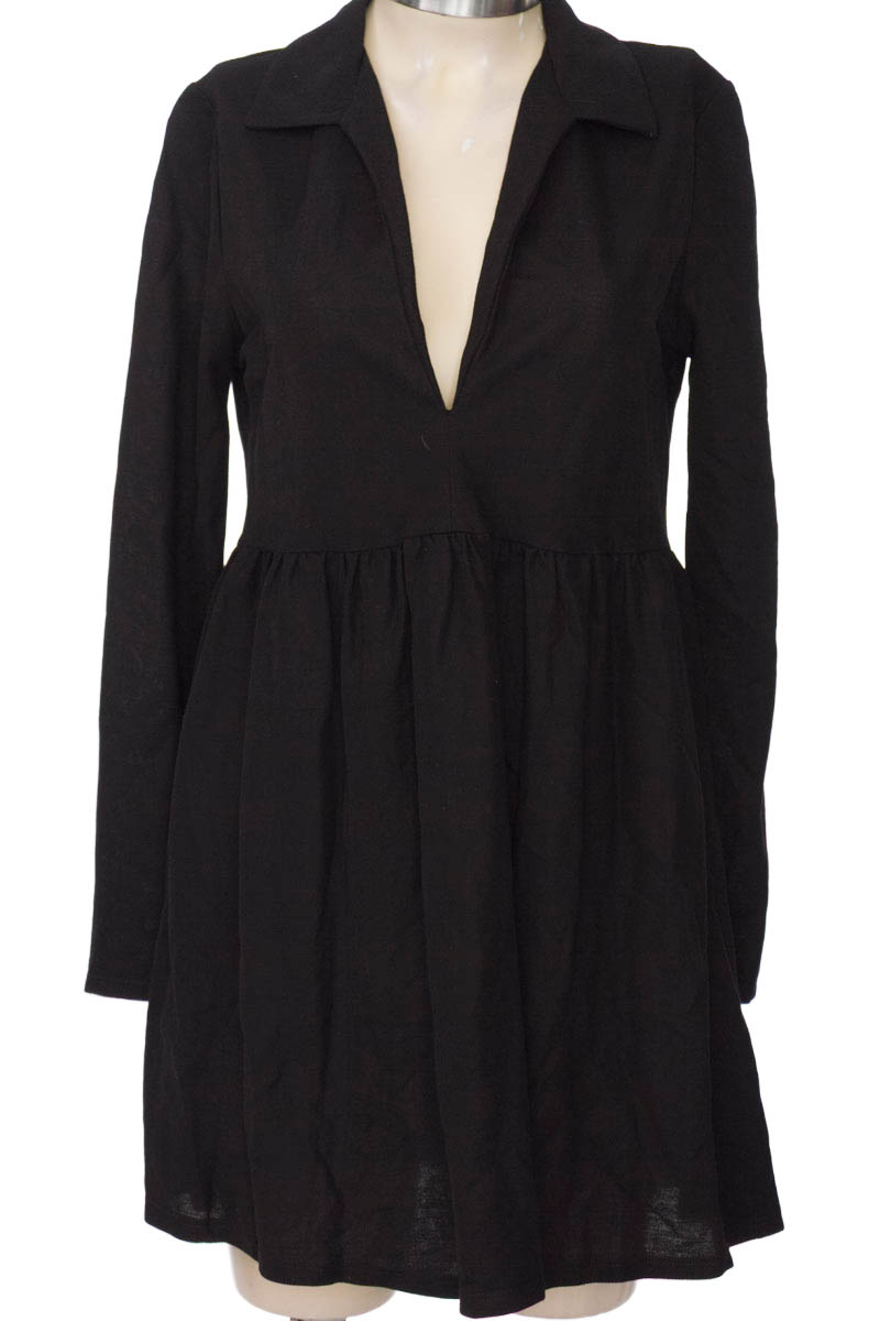 Vestido / Enterizo color Negro - Zara