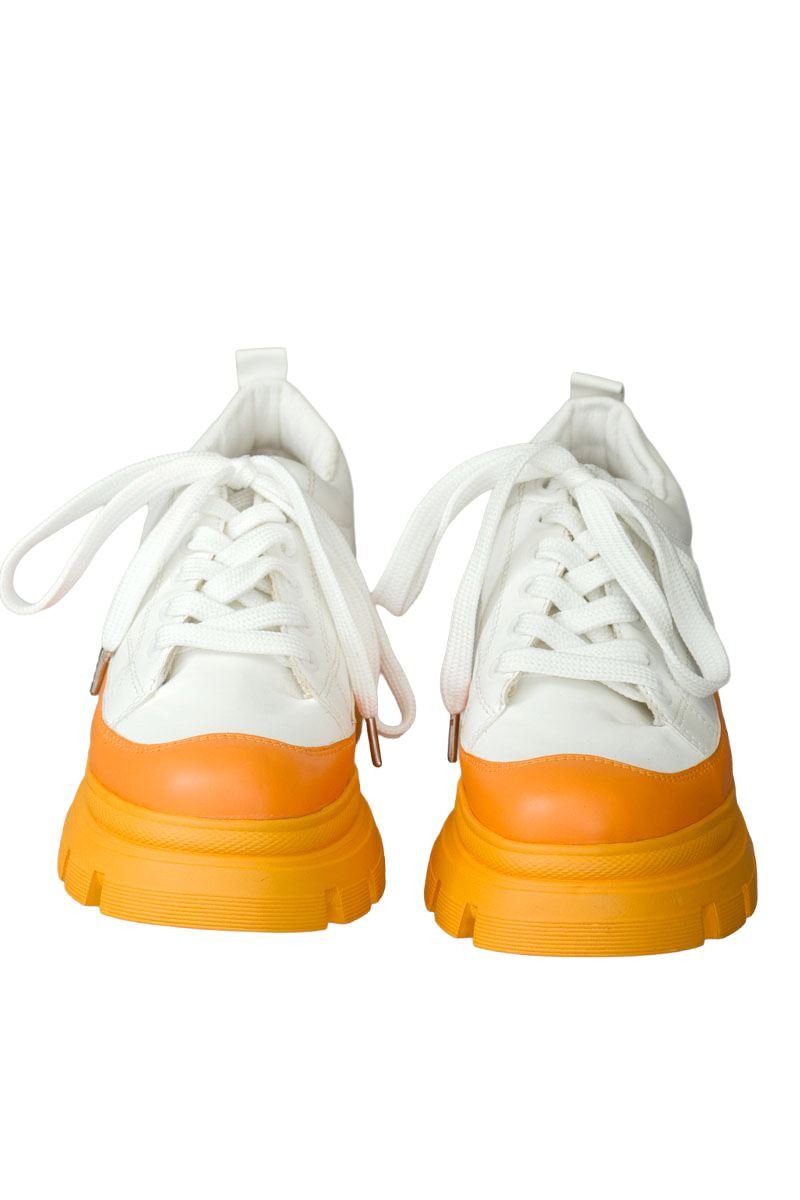 Zapatos color Naranja - Closeando
