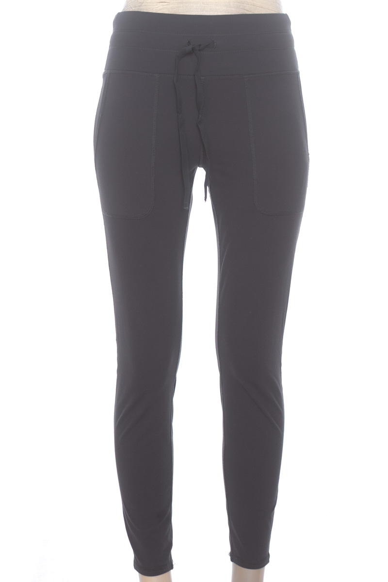 Ropa Deportiva / Salida de Baño color Gris - Oysho 