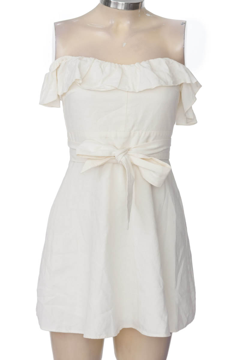 Vestido / Enterizo color Beige - Zara