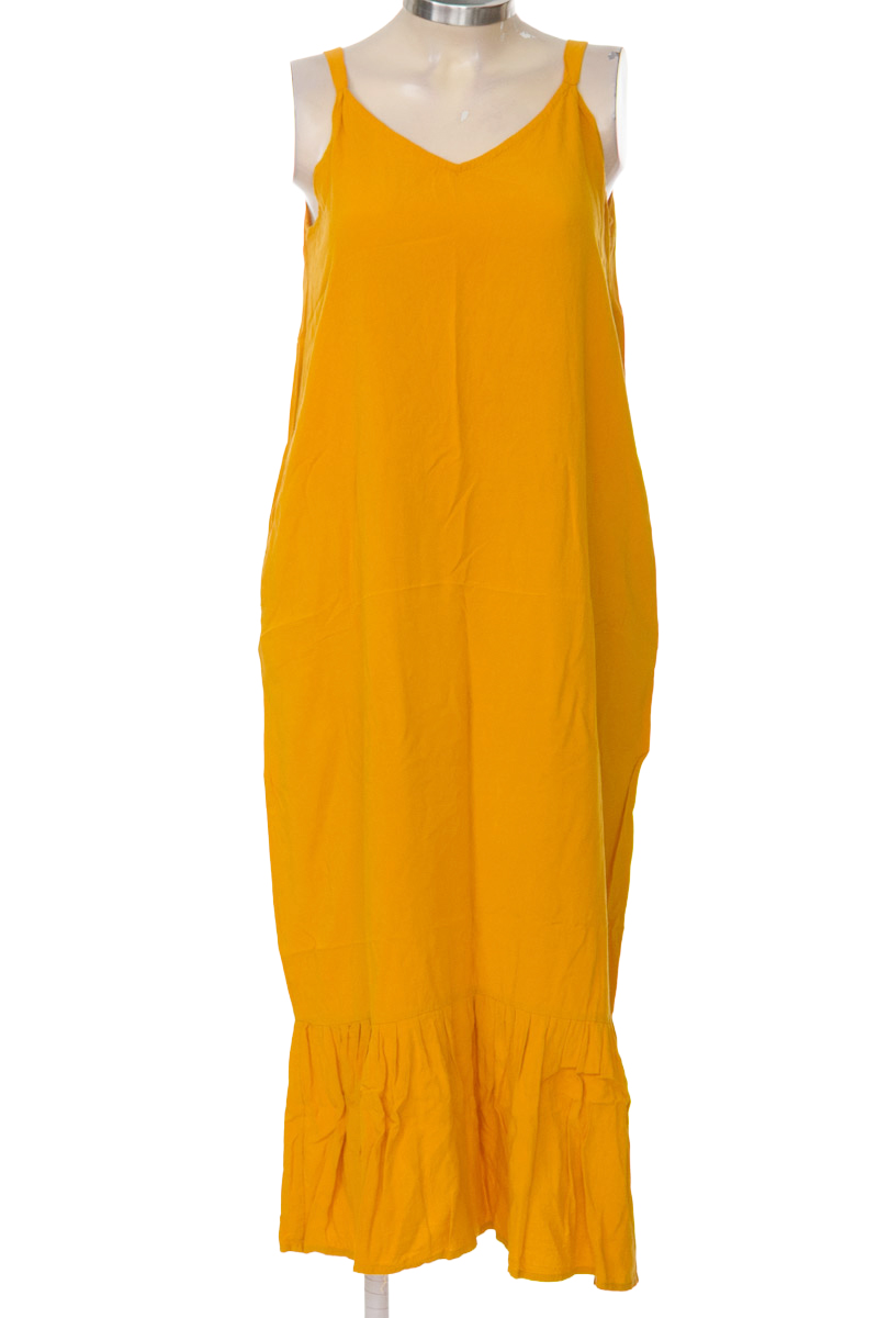 Vestido / Enterizo color Mostaza - Closeando