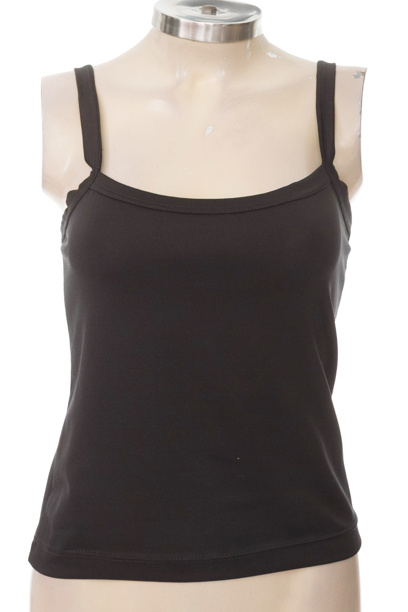 Top / Camiseta color Negro - MACONGA 