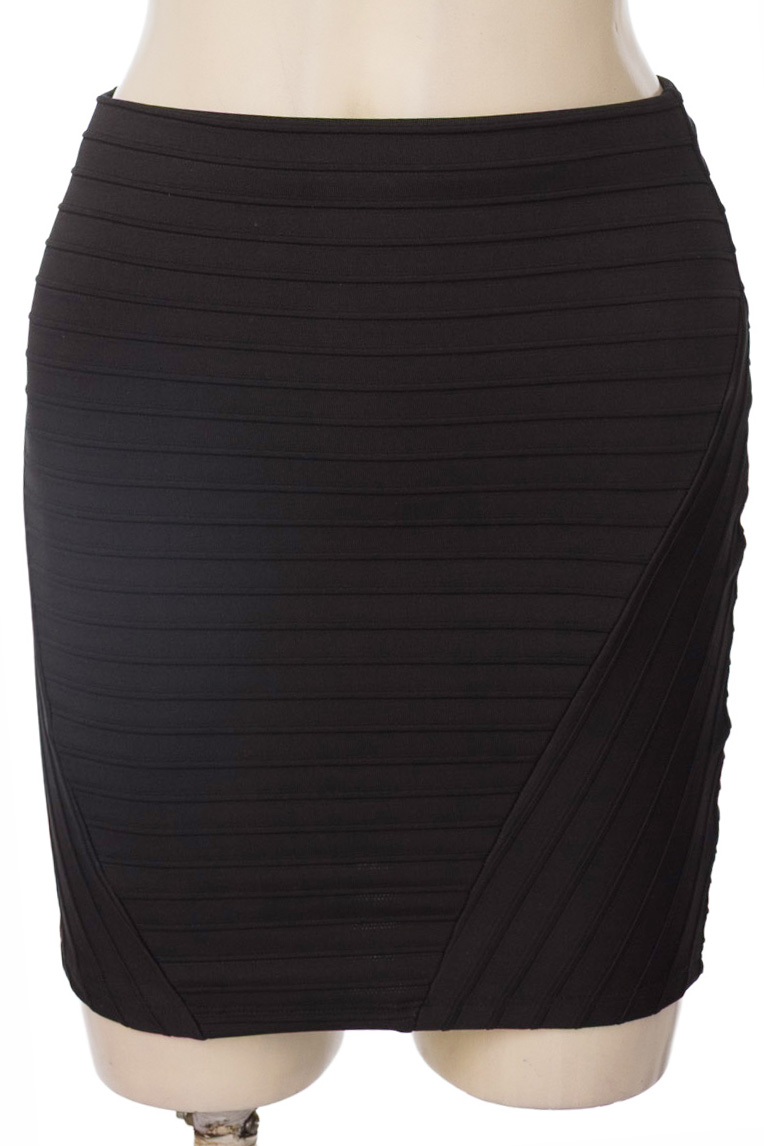 Falda color Negro - Bershka