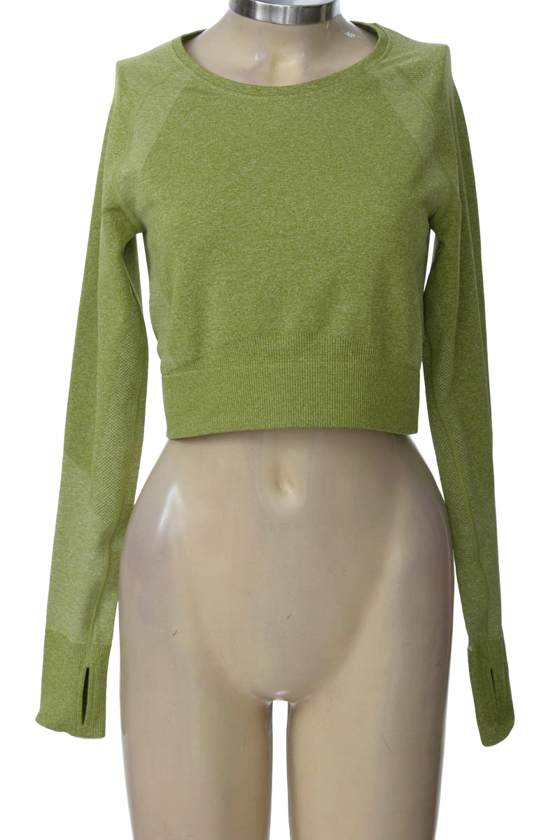 Ropa Deportiva / Salida de Baño color Verde - Closeando