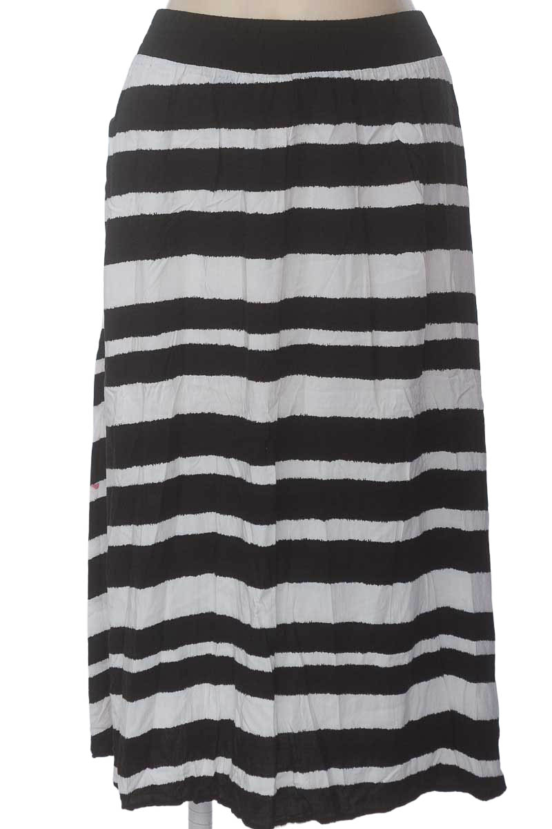 Falda color Negro - Ava Viv