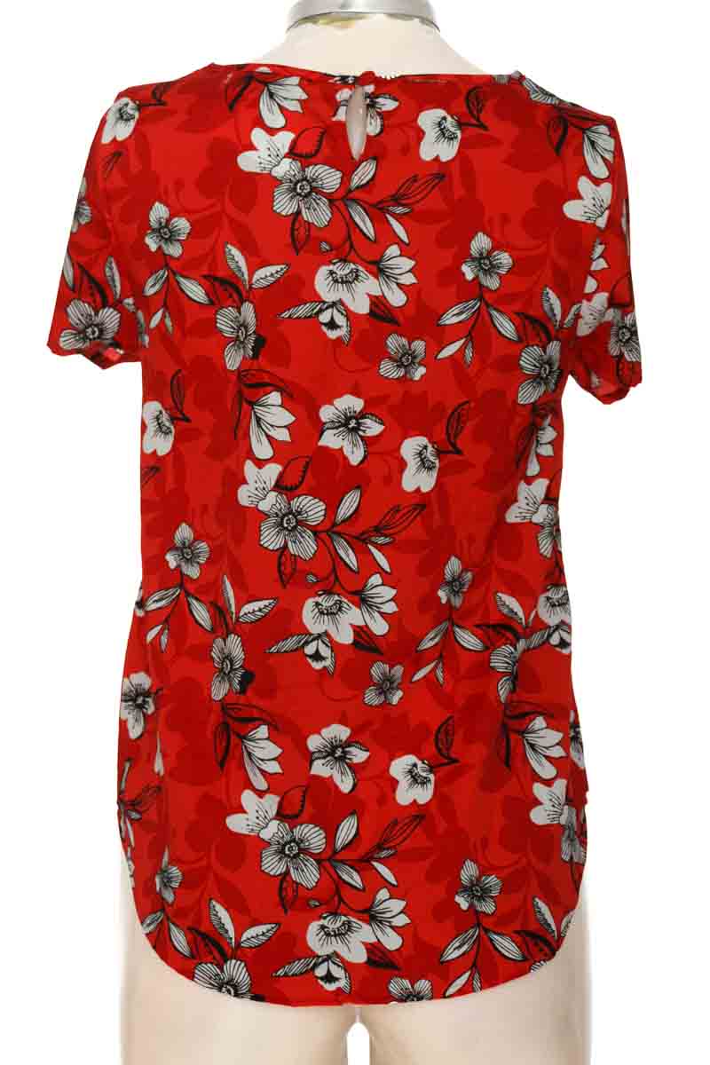 Blusa color Rojo - Arkitect