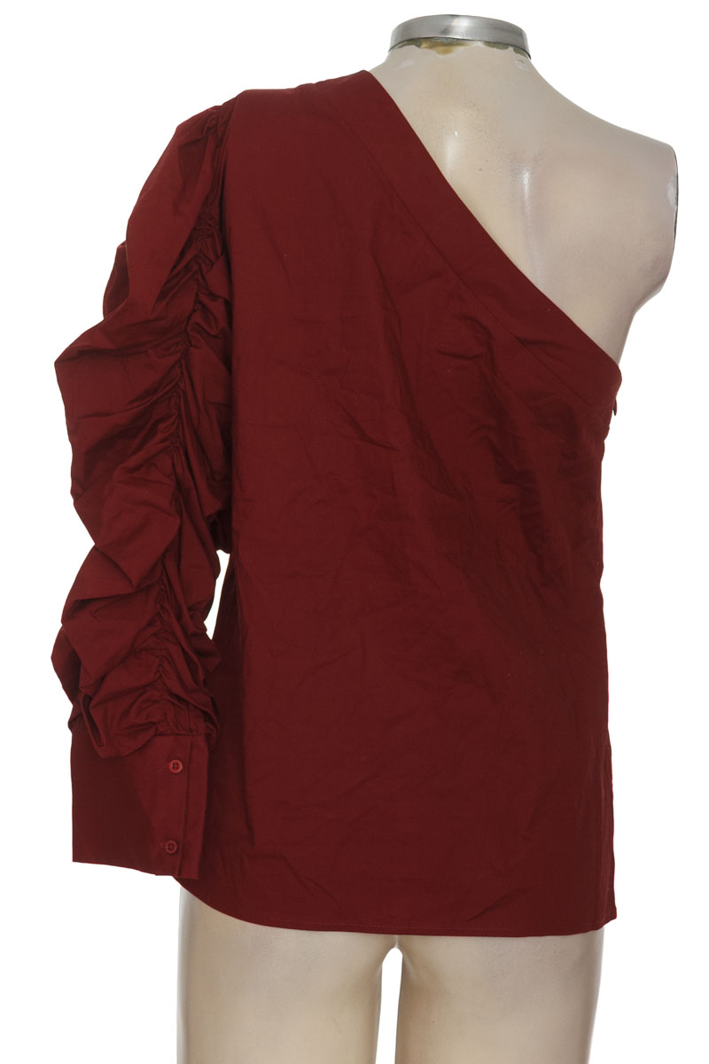 Blusa color Vinotinto - Arkitect/Mía de Dios