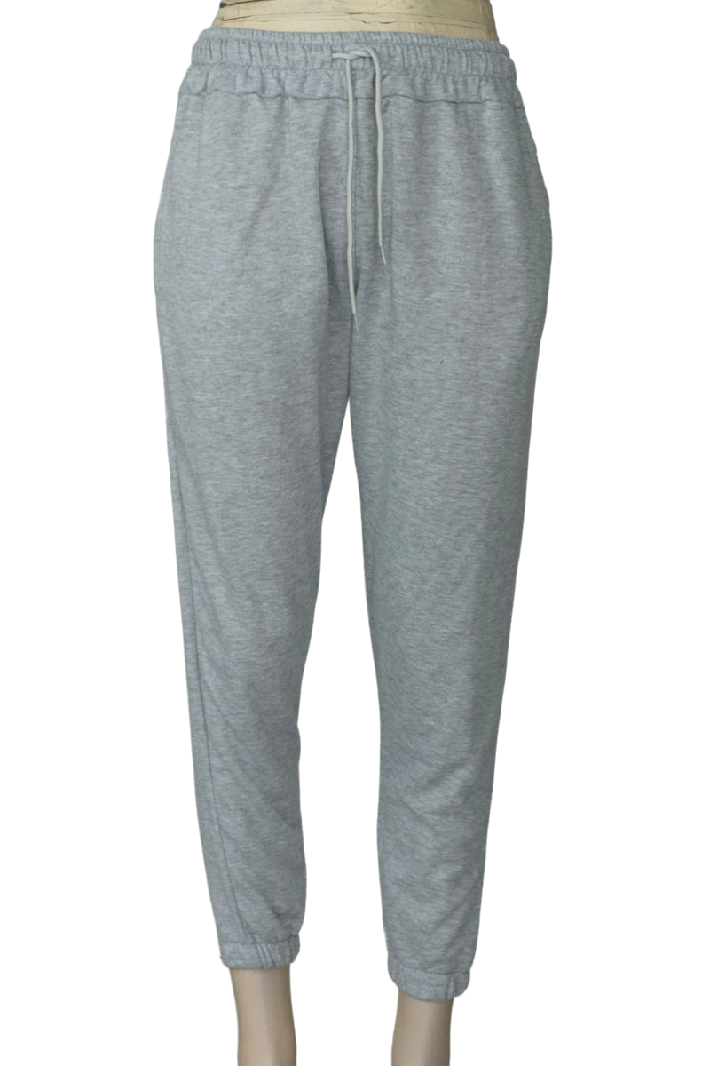 Ropa Deportiva / Salida de Baño color Gris - Closeando