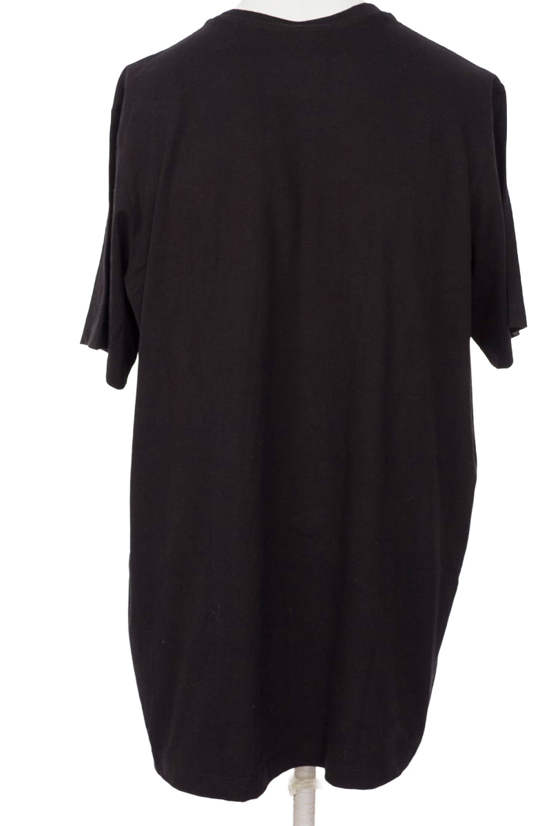 Camiseta color Negro - Arturo Calle