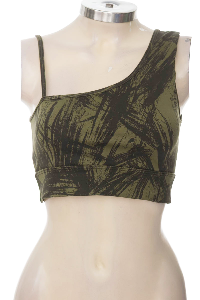 Ropa Deportiva / Salida de Baño color Verde - Closeando