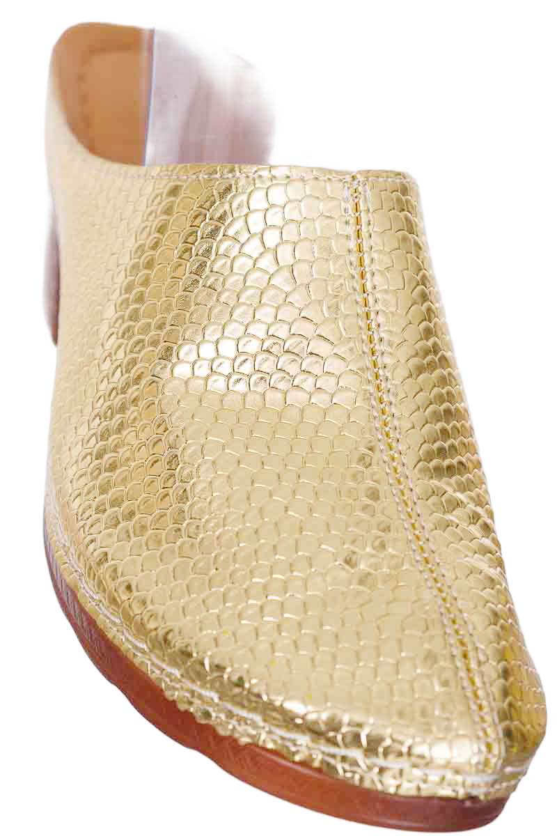 Zapatos color Dorado - Closeando