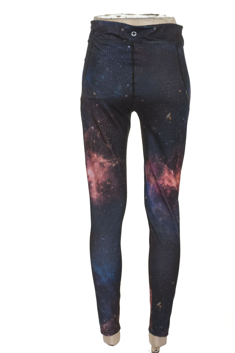 Ropa Deportiva / Salida de Baño color Morado - Ostu