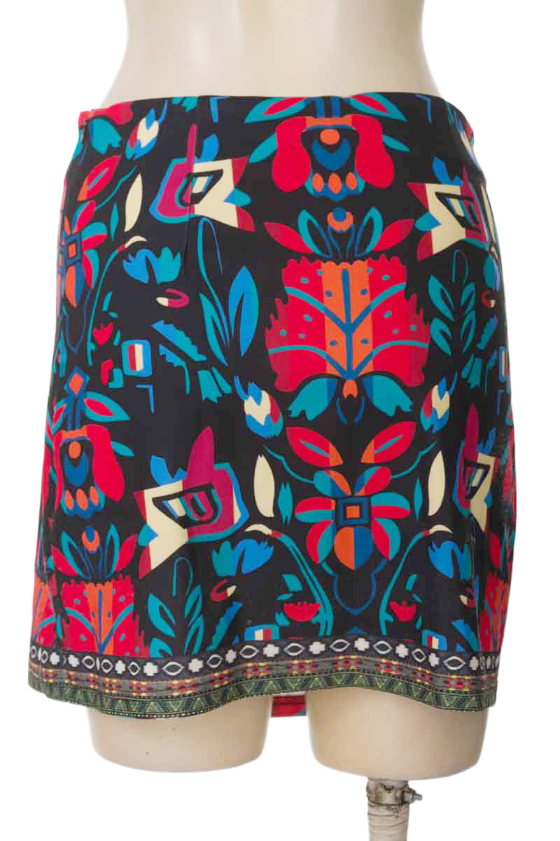 Falda color Negro - Closeando