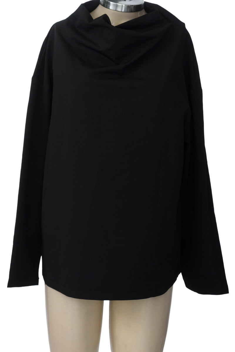 Blusa color Negro - Closeando
