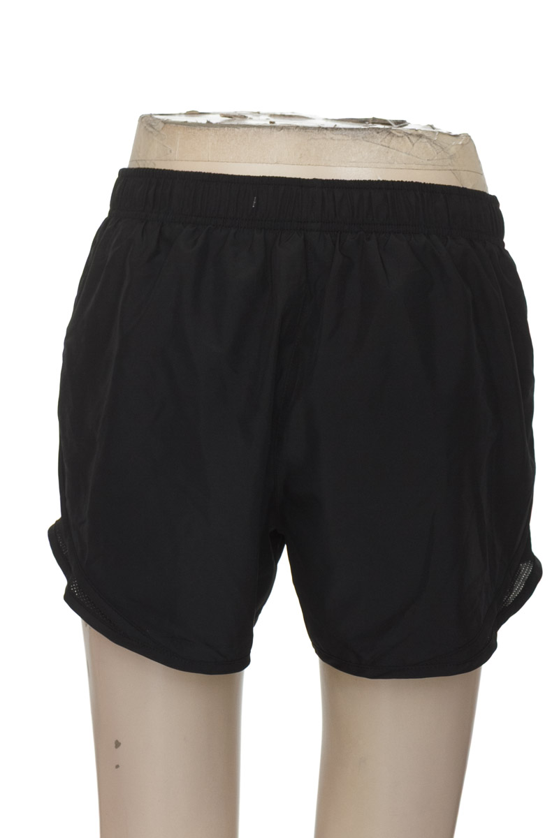 Ropa Deportiva / Salida de Baño color Negro - Nike