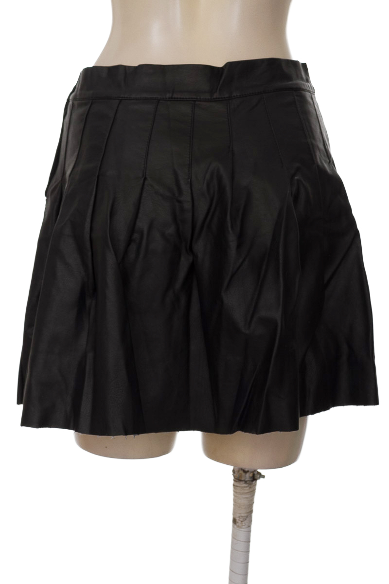 Falda color Negro - Closeando