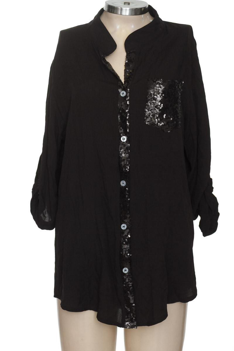 Blusa color Negro - Closeando