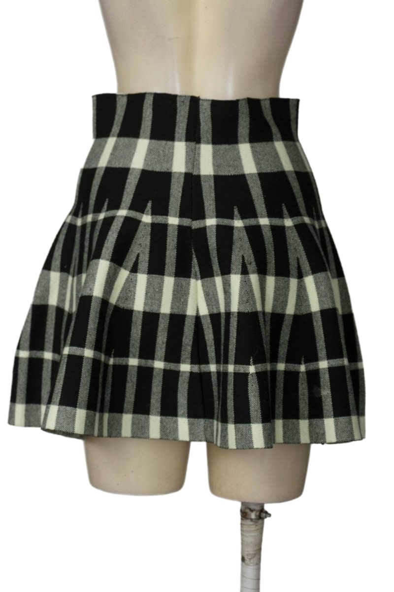 Falda color Negro - Intrigue Couture