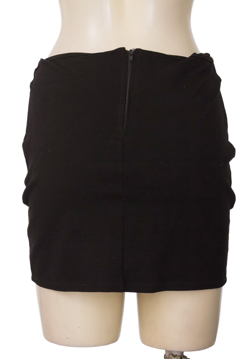 Falda color Negro - OKI