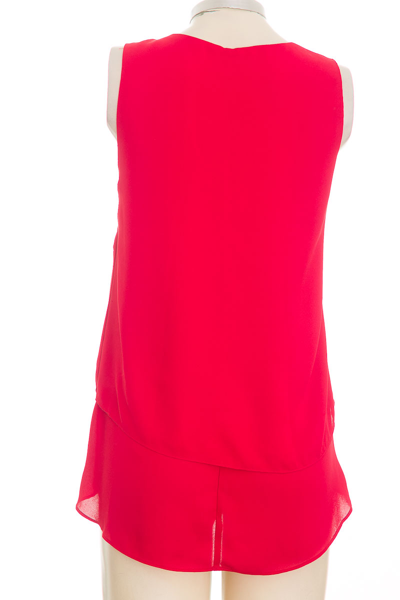 Blusa color Rojo - Arkitect talla XL de Segunda Mano | Closeando