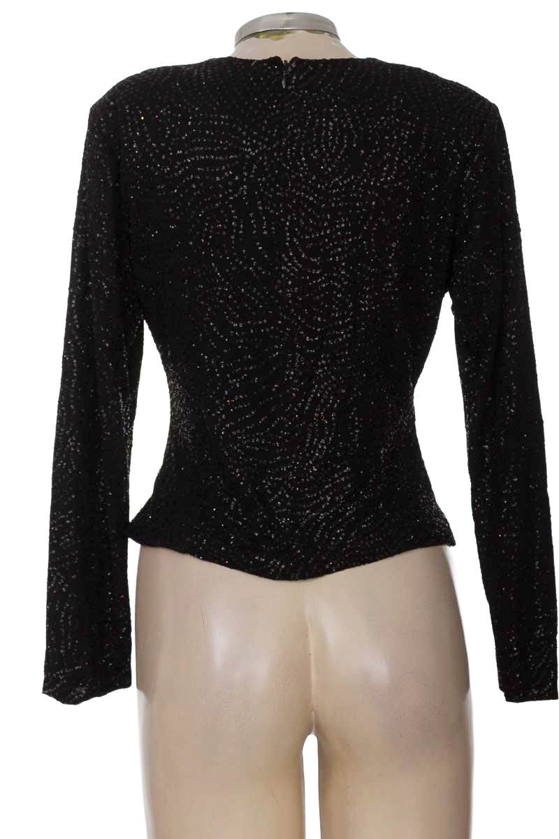 Blusa color Negro - Closeando