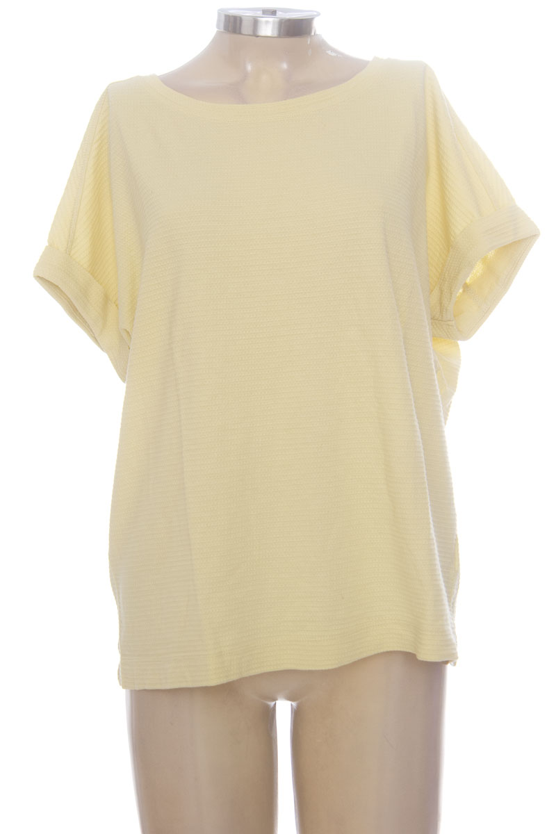Top / Camiseta color Amarillo - MARIO SERRANI