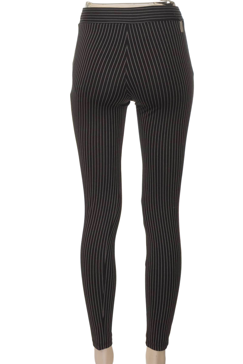 Pantalones color Negro - Studio F