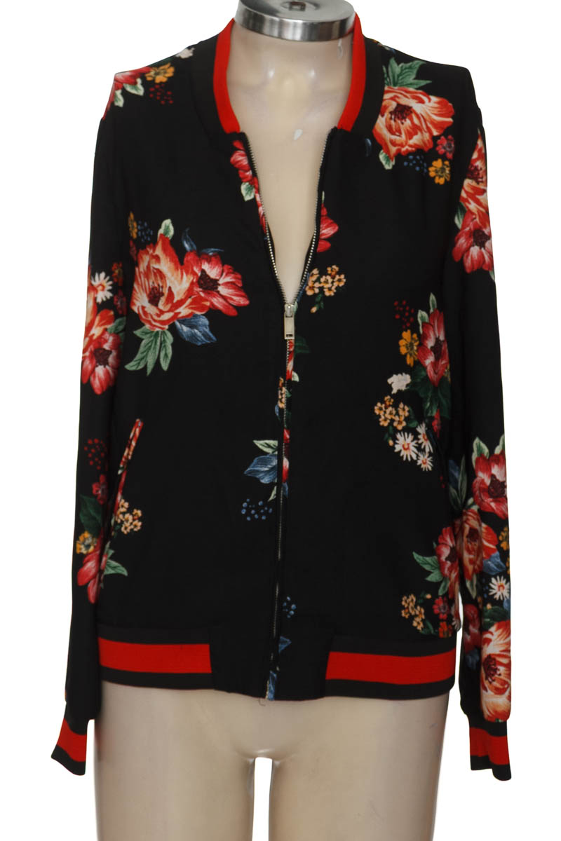 Chaqueta / Abrigo color Negro - Stradivarius
