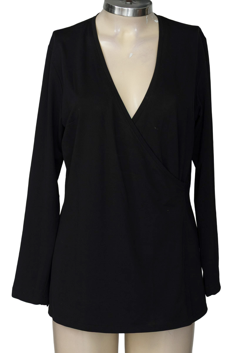 Top / Camiseta color Negro - Closeando
