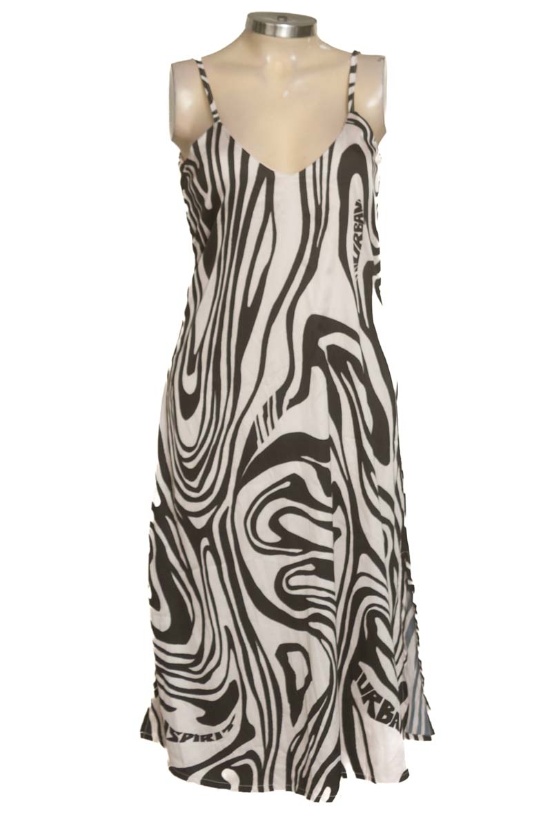 Vestido / Enterizo color Rosado - Urbana