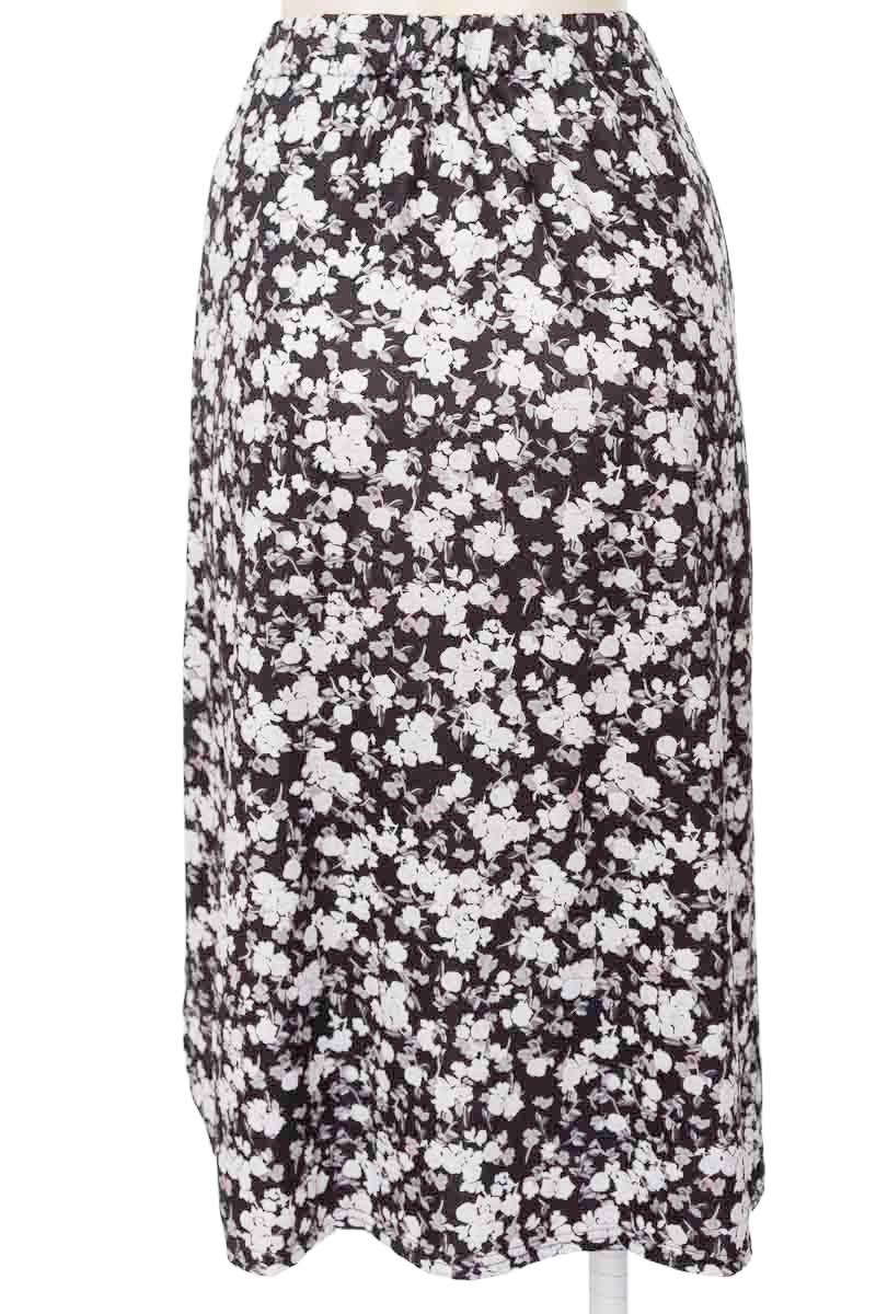 Falda color Negro - Closeando