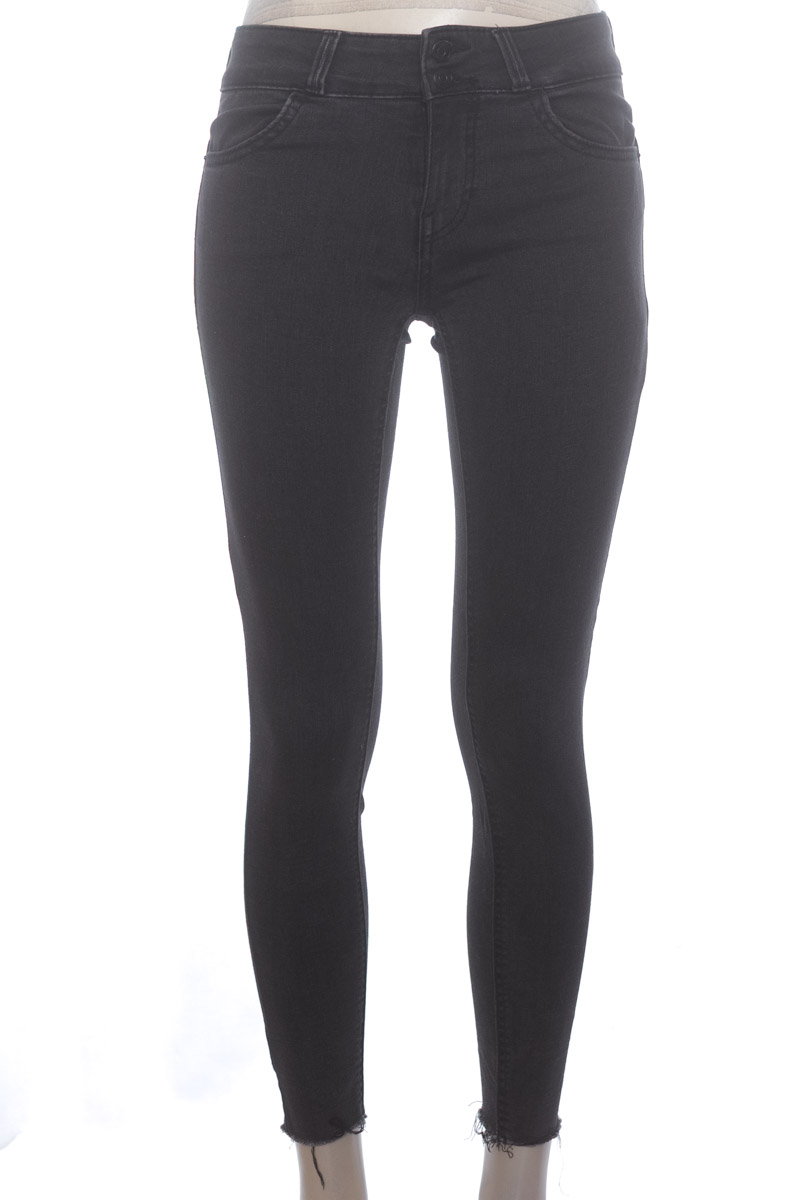 Pantalones color Negro - Bershka