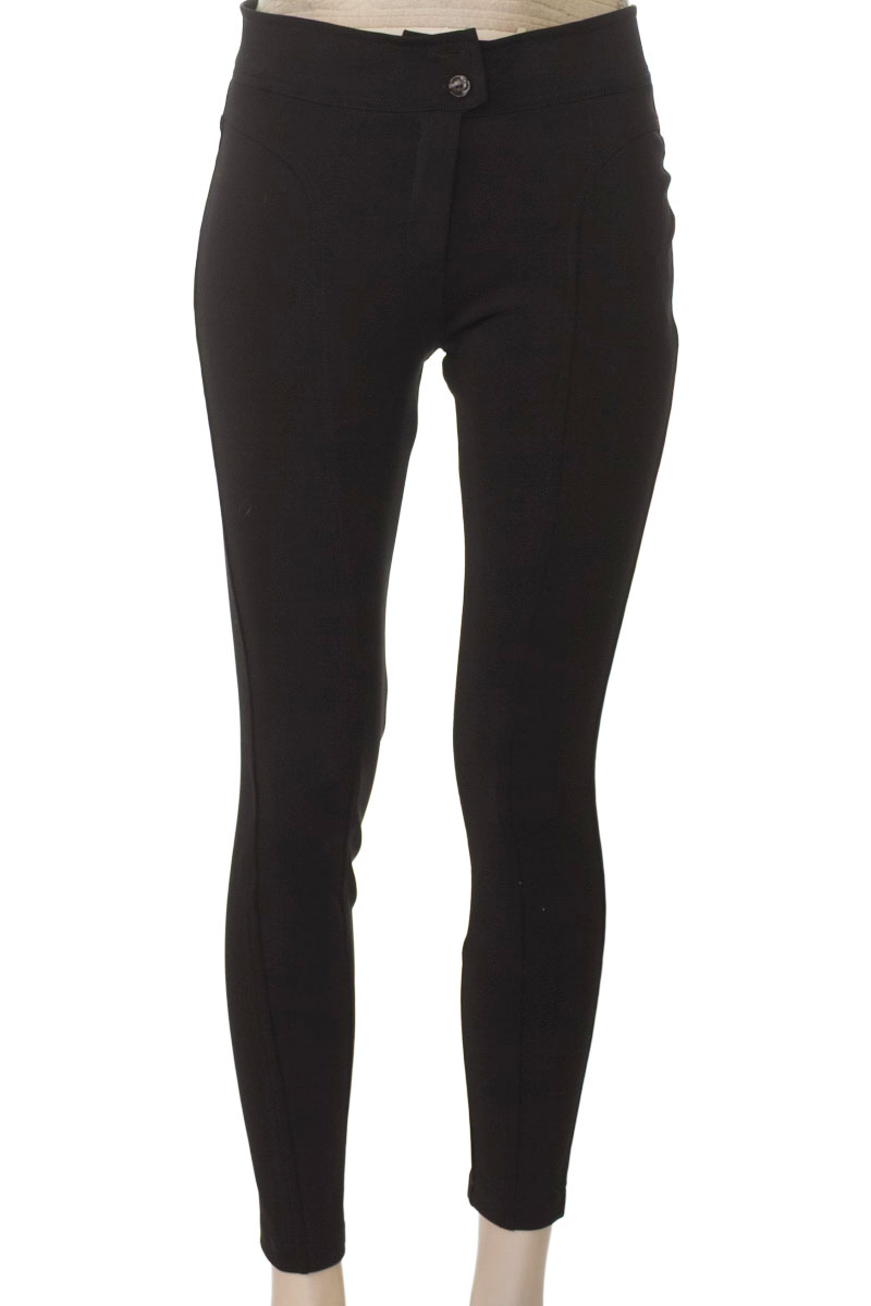 Pantalones color Negro - Chikm