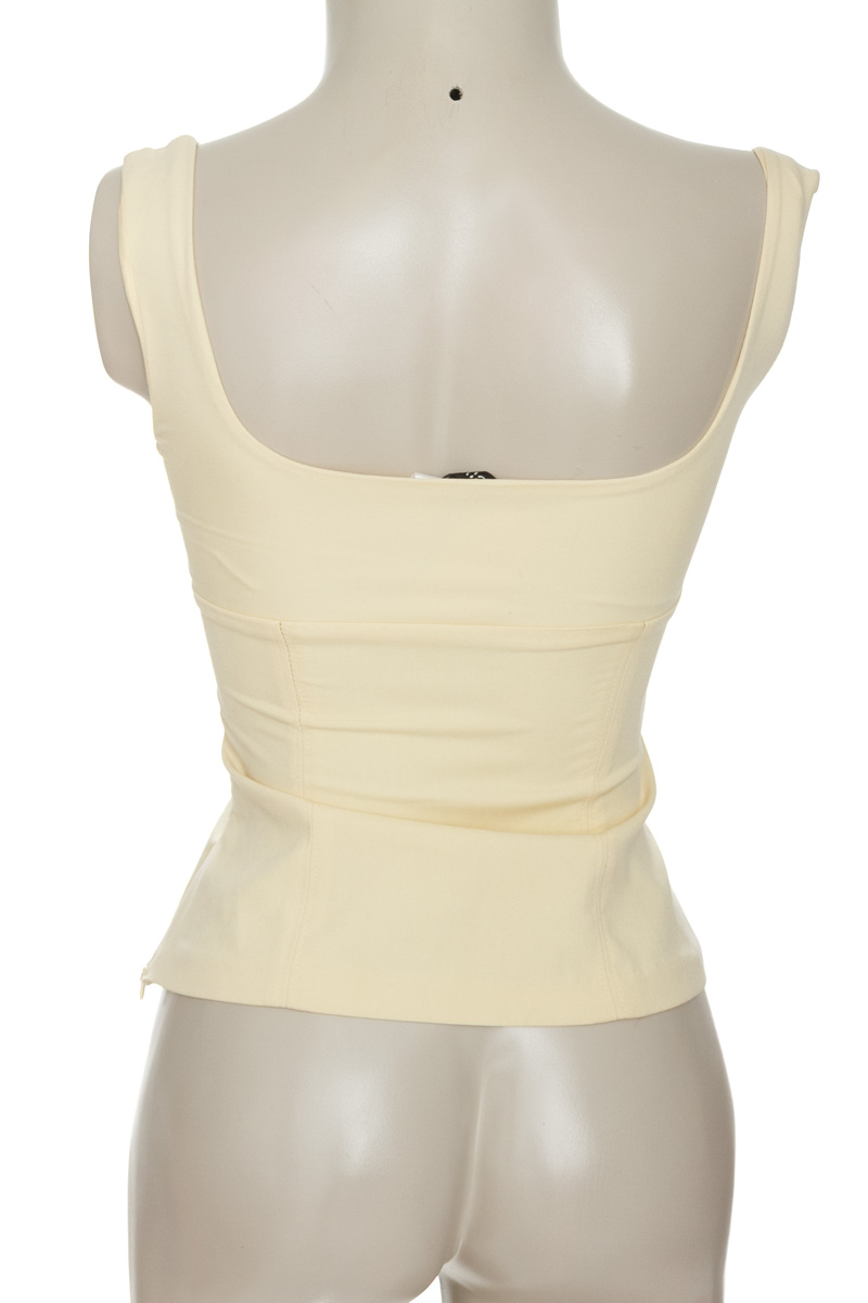 Top / Camiseta color Amarillo - Divided by H&M