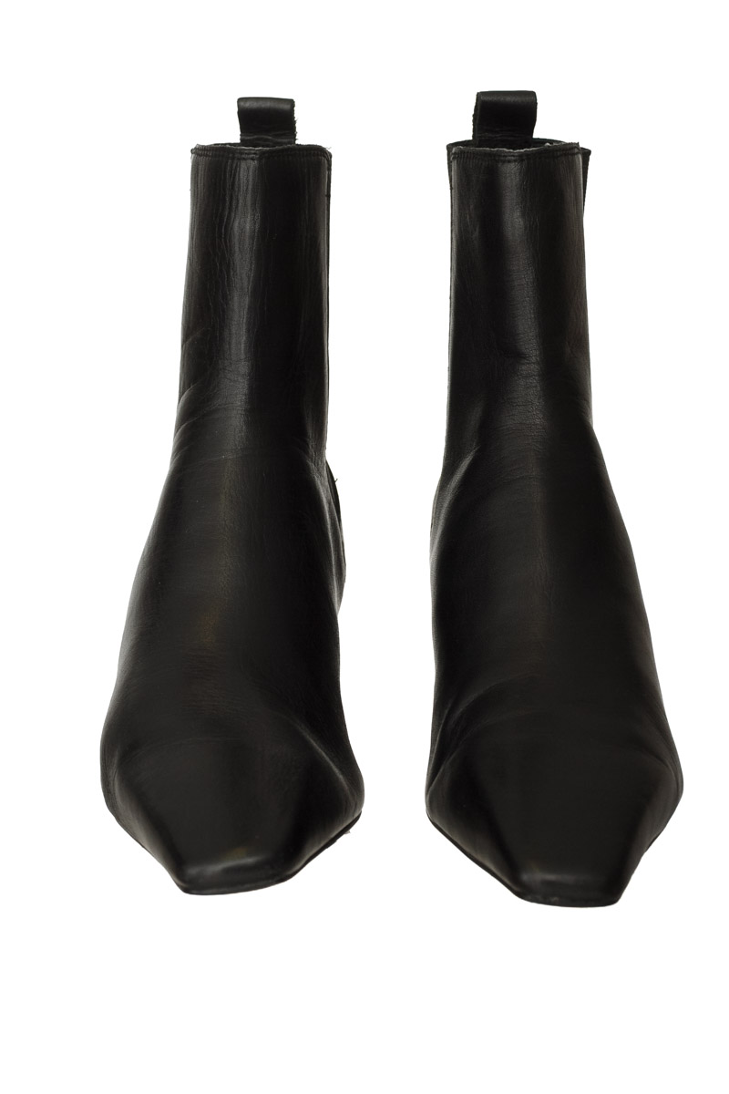 Zapatos color Negro - MNG