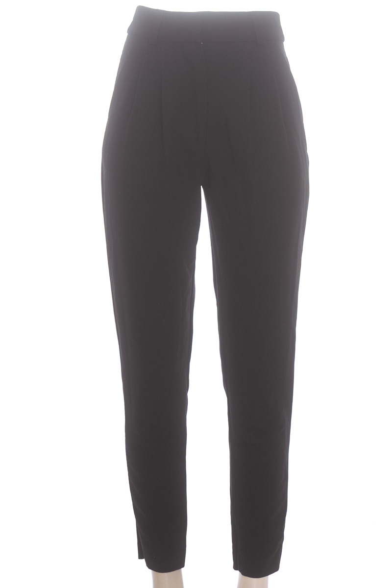 Pantalones color Negro - Forever 21