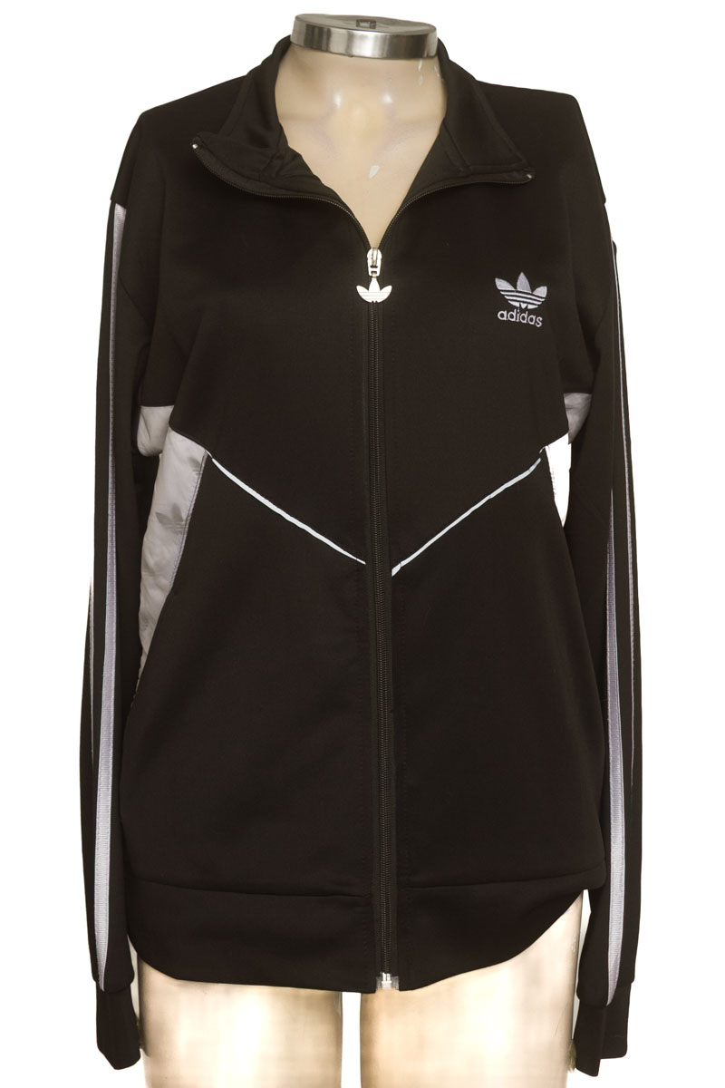 Ropa Deportiva / Salida de Baño color Negro - Closeando