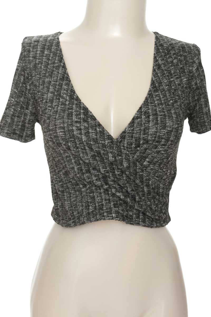 Top / Camiseta color Gris - Forever 21