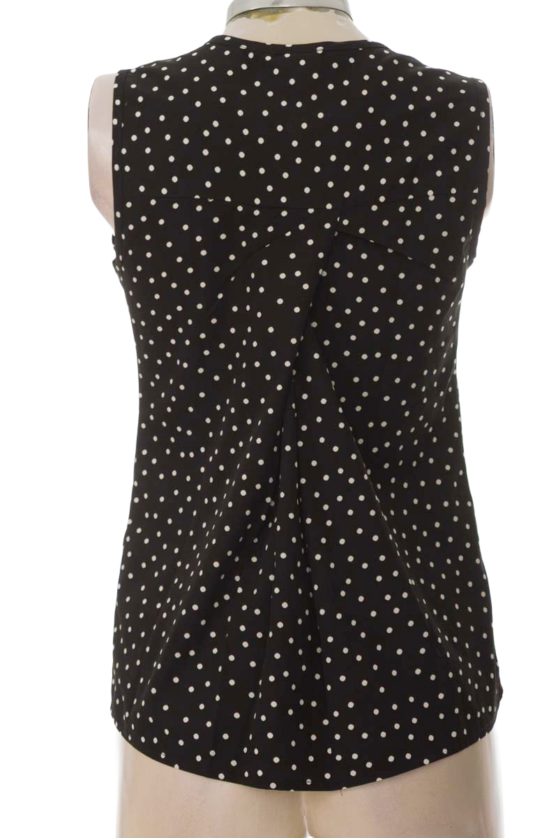 Top / Camiseta color Negro - Koaj