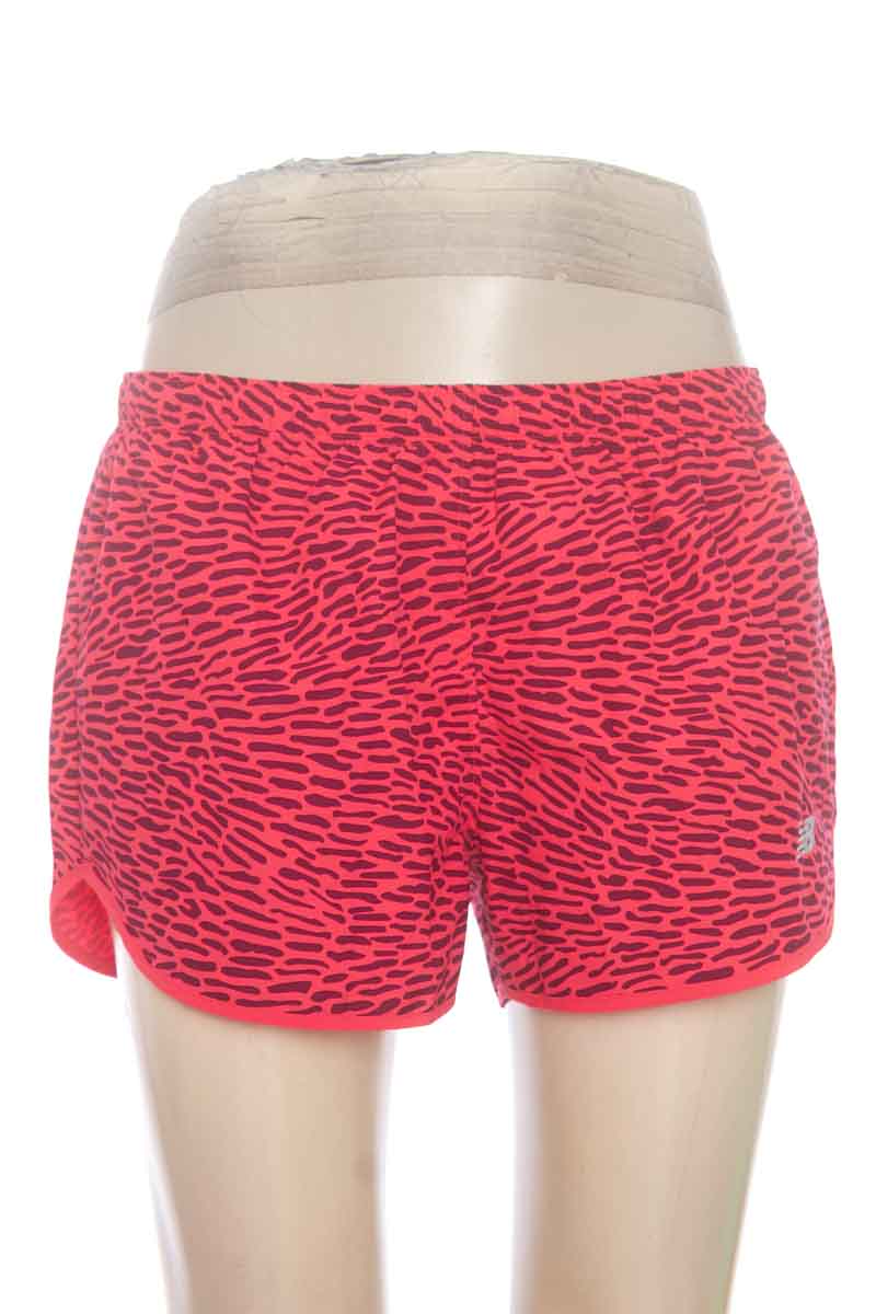 Ropa Deportiva / Salida de Baño color Fucsia - New Balance