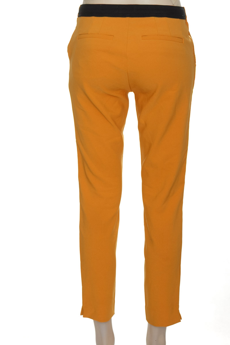 Pantalones color Mostaza - Arkitect